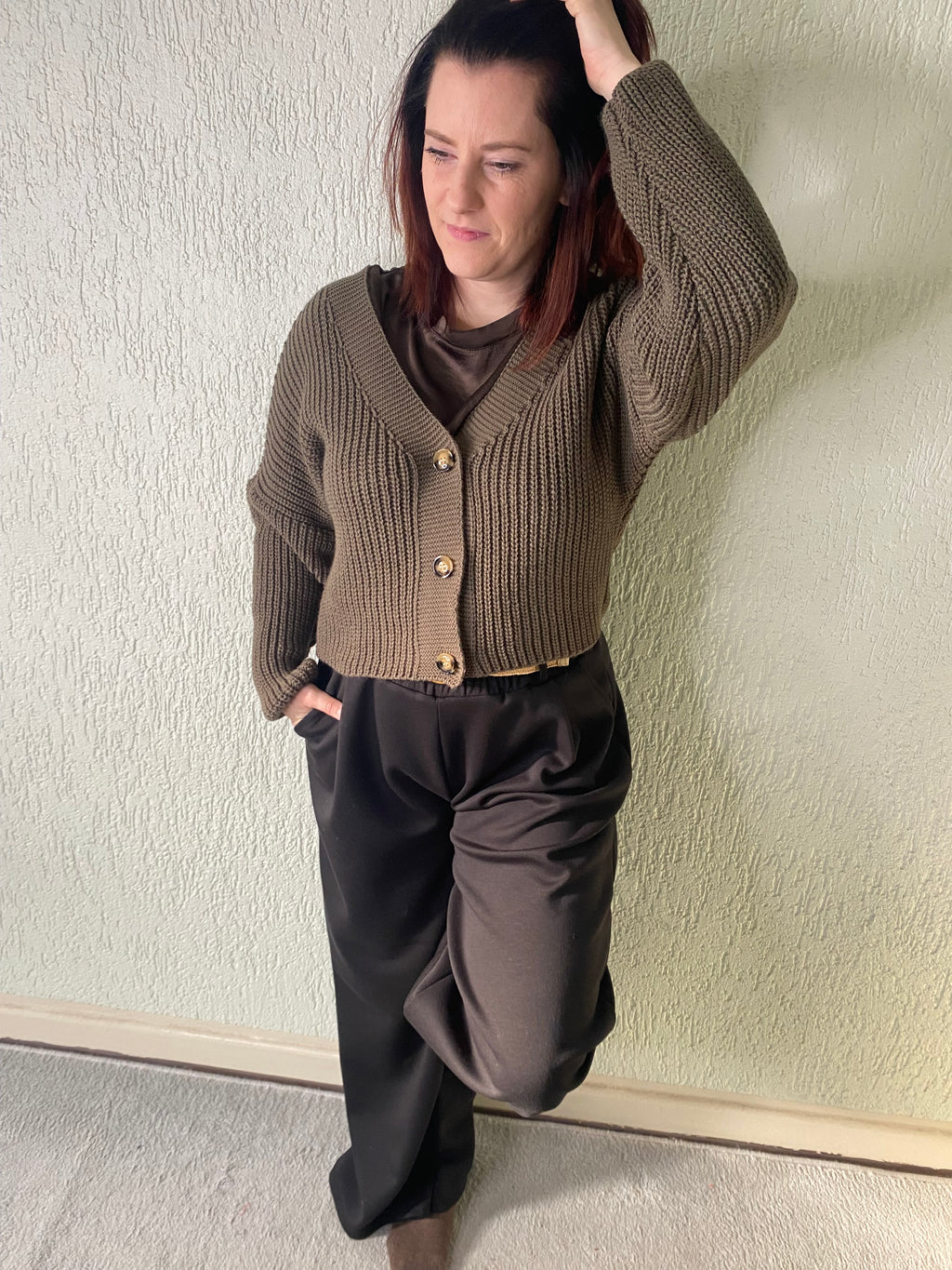 Cropped Strickjacke mit Knöpfen