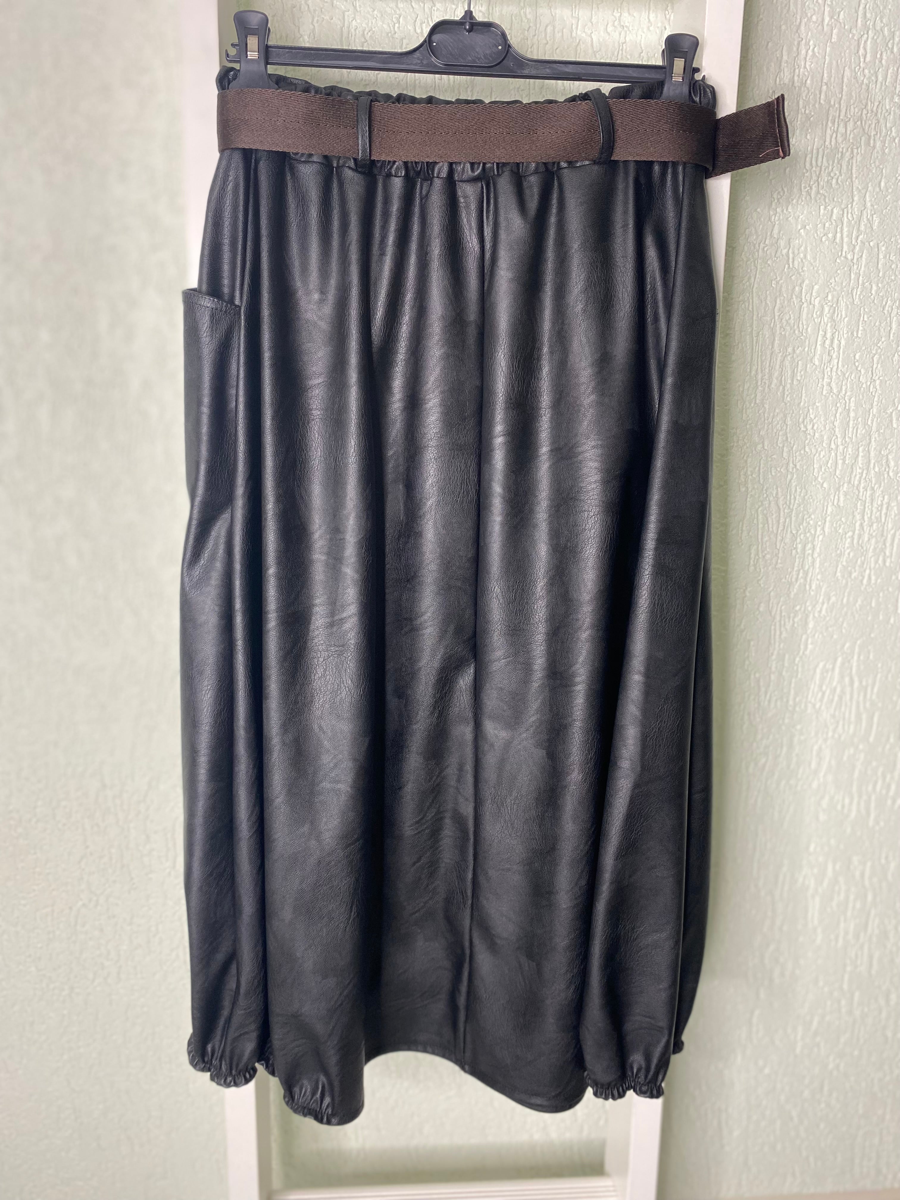 Ballonrock in Lederoptik