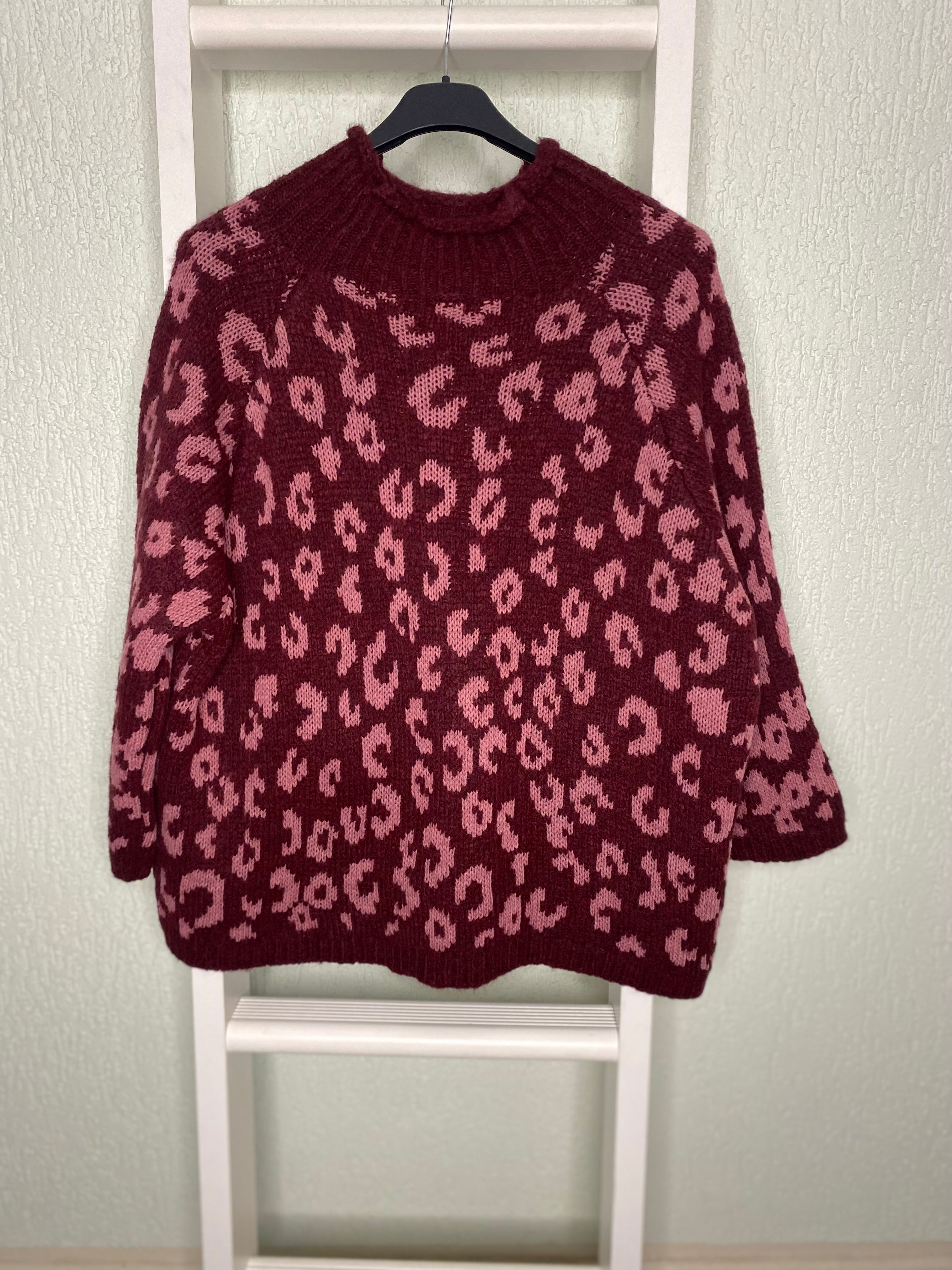 Strickpullover mit Leo-Muster