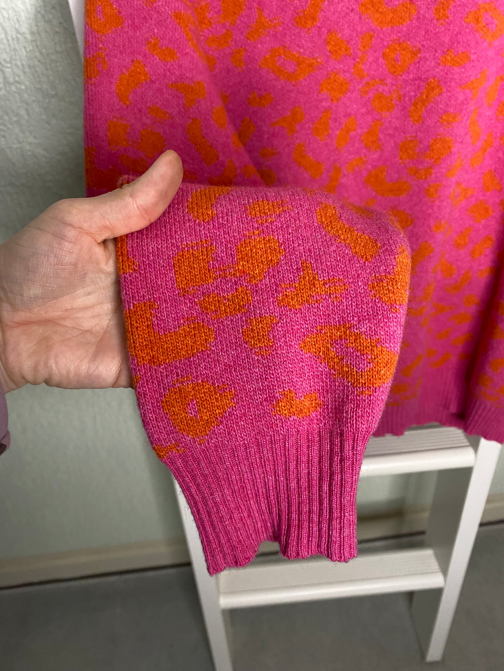 Feiner Strickpullover mit Animal-Muster