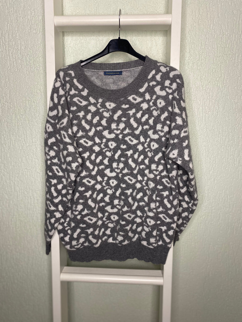 Feiner Strickpullover mit Animal-Muster