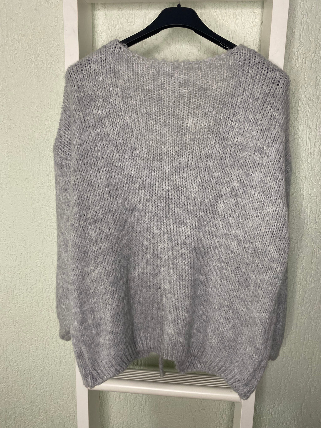 Strickjacke mit Schleifenverschluss