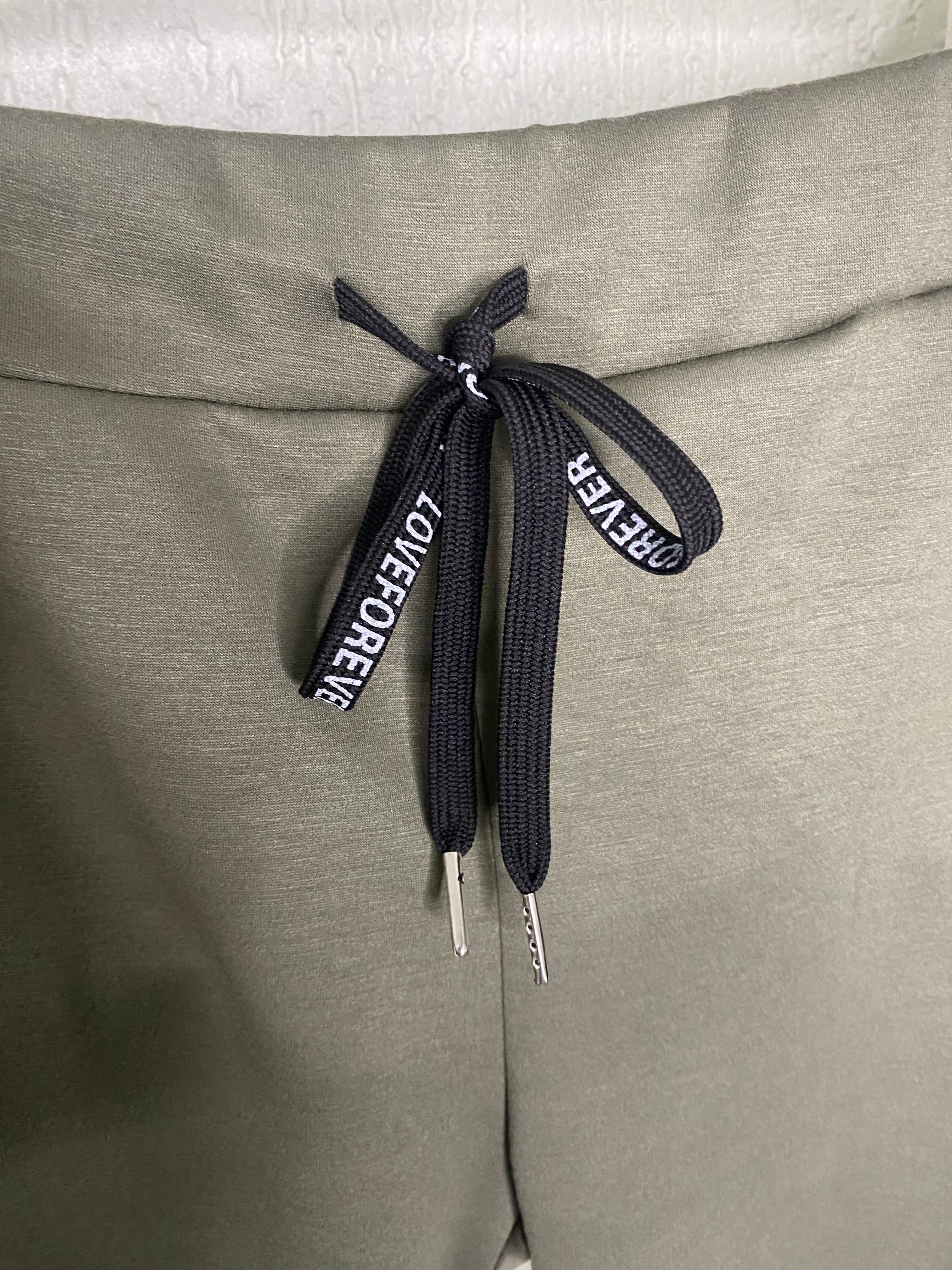 Relaxhose mit verstellbarem Bund & Taschen