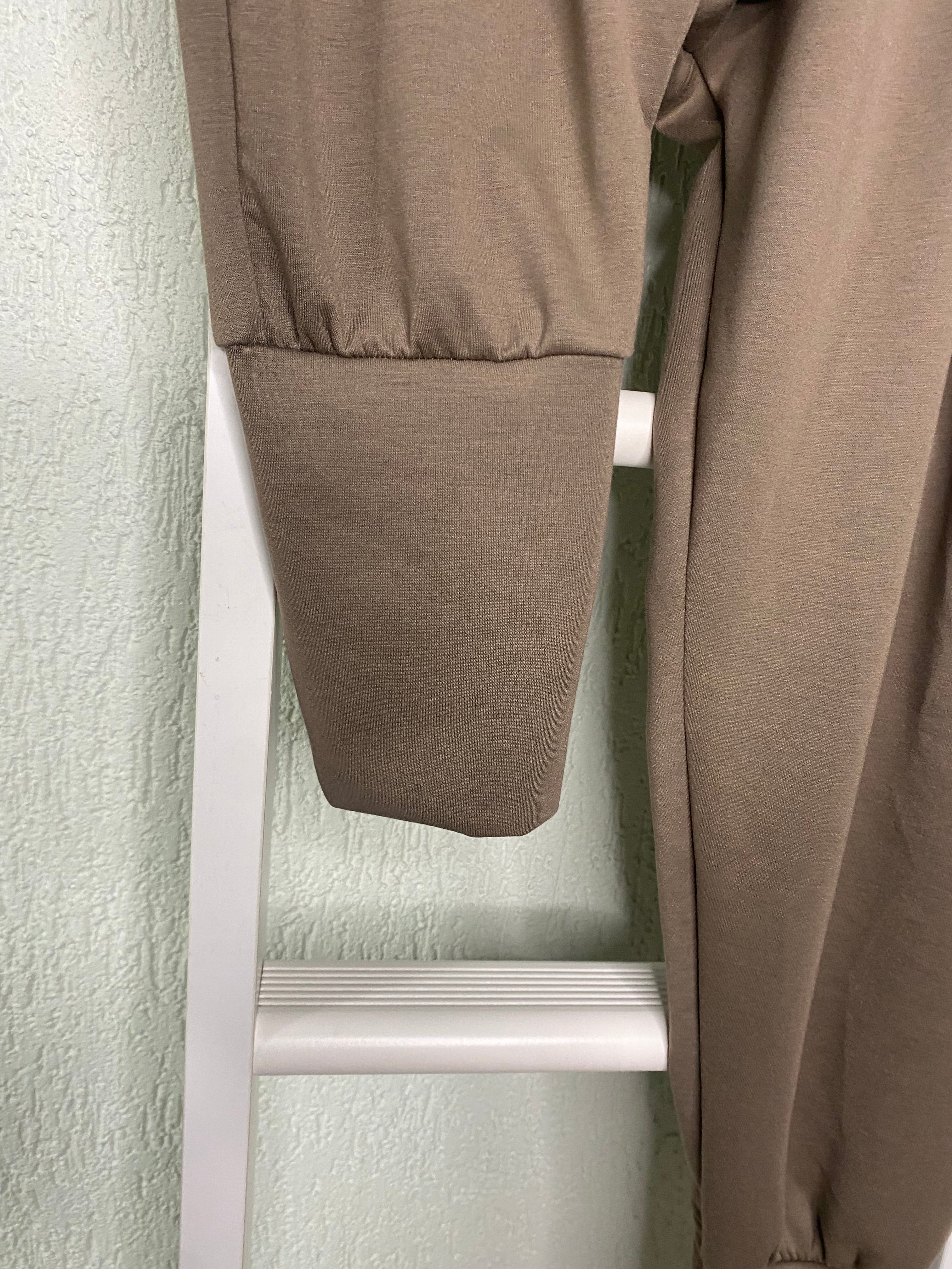 Jerseyhose mit extralangem Bündchen & Taschen