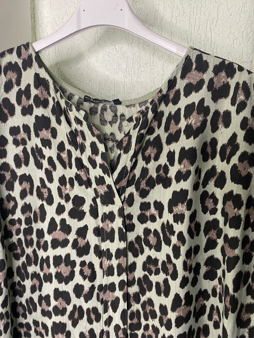 Bluse mit Animalprint – lockerer Schnitt