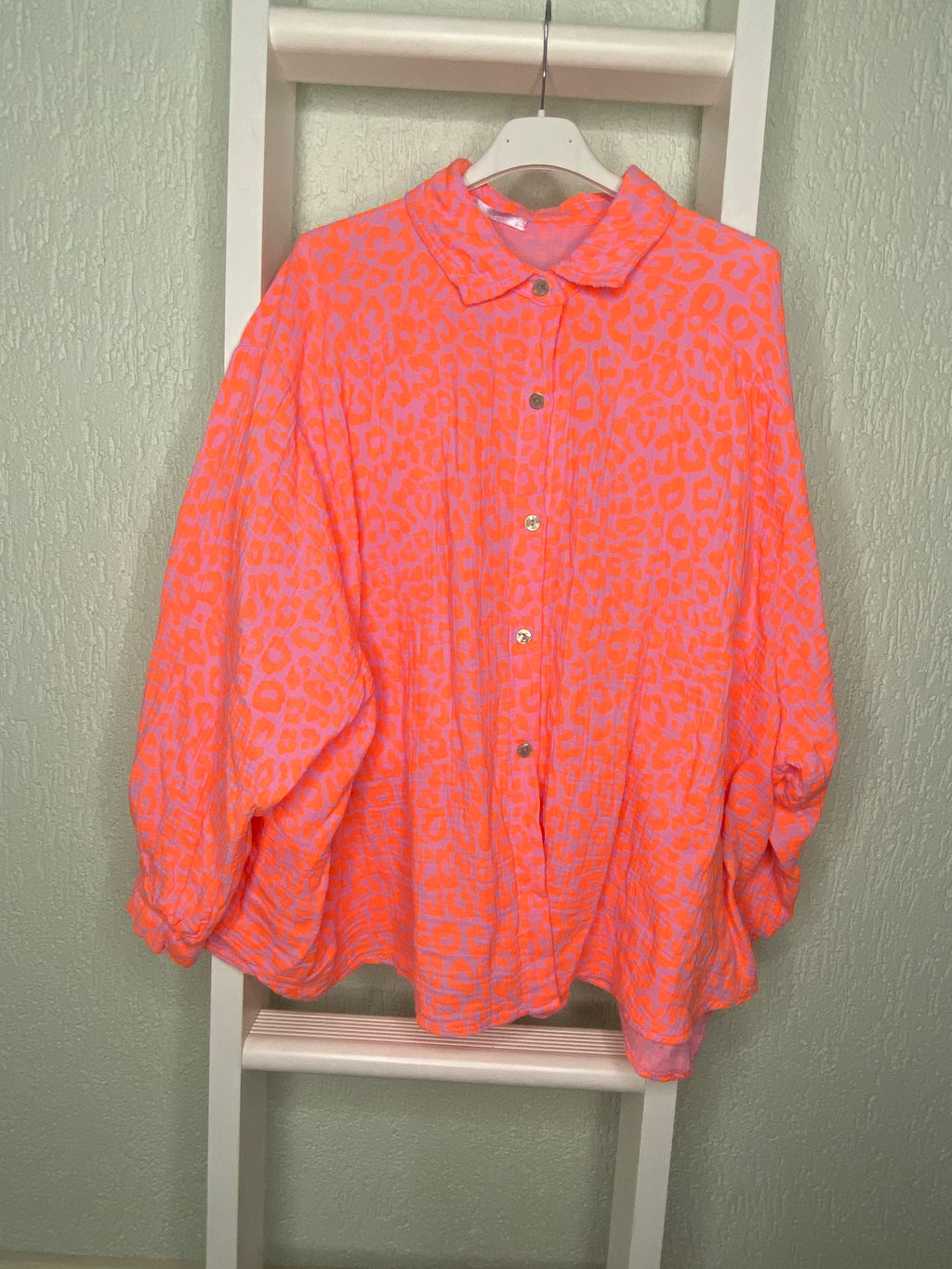 Leo-Bluse aus Musselin