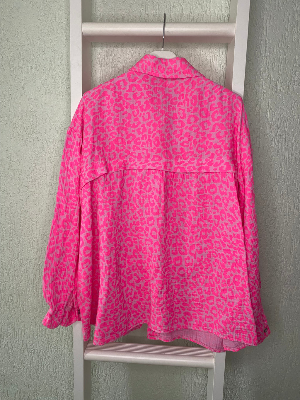Leo-Bluse aus Musselin