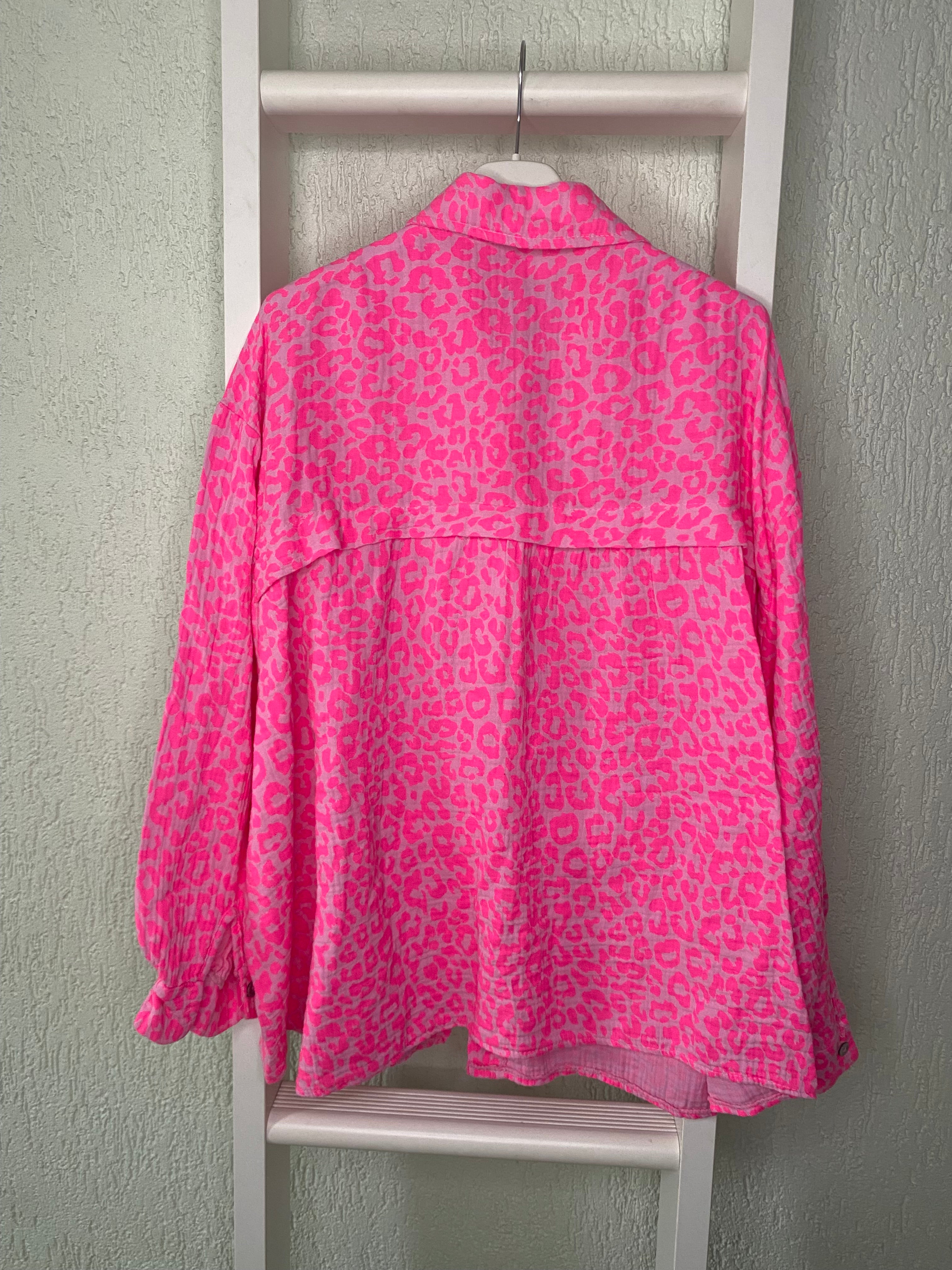 Leo-Bluse aus Musselin