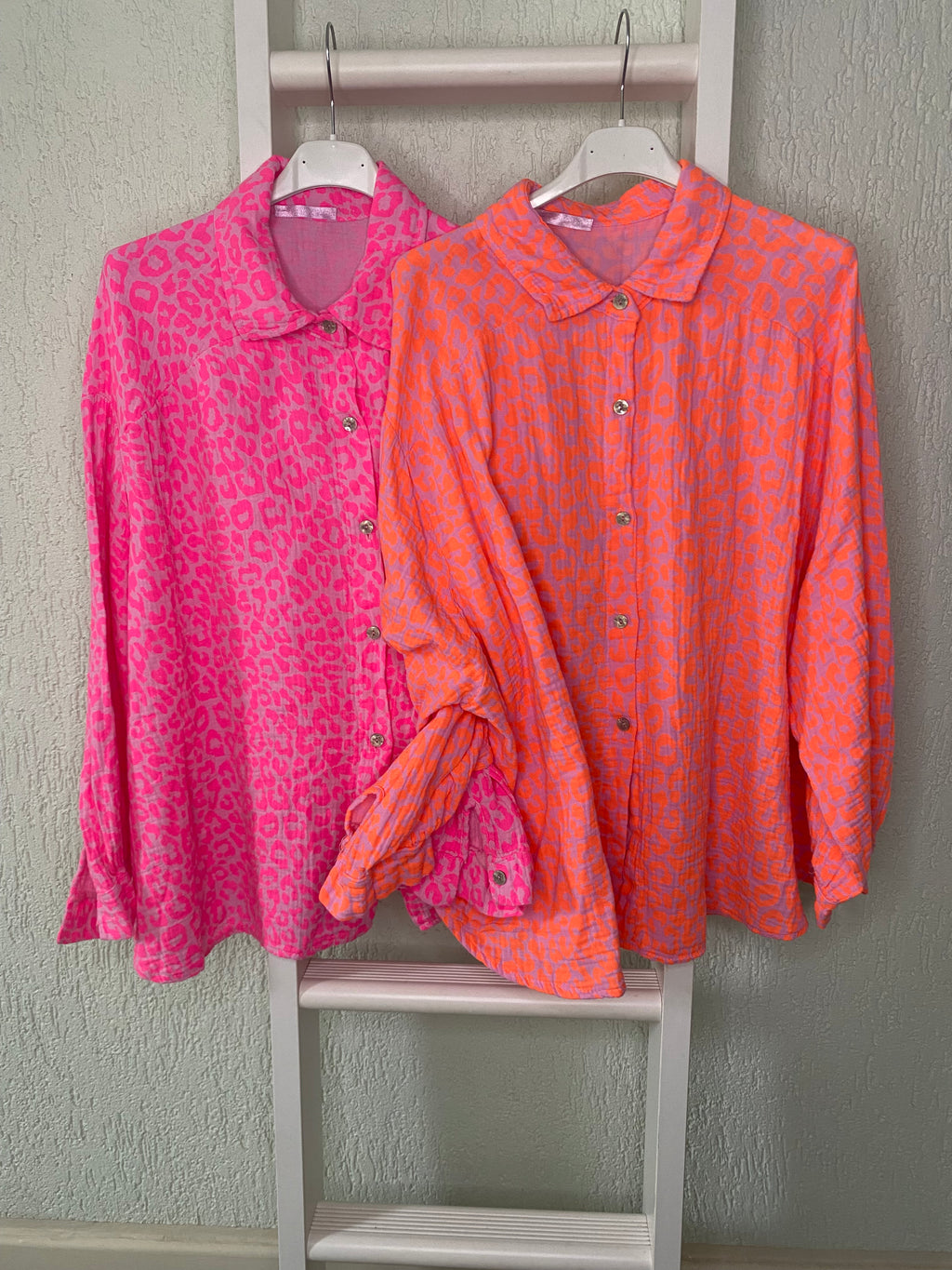 Leo-Bluse aus Musselin